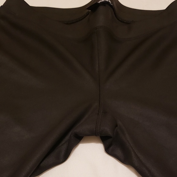Express - Leggings - Medium - Picture 5 of 7